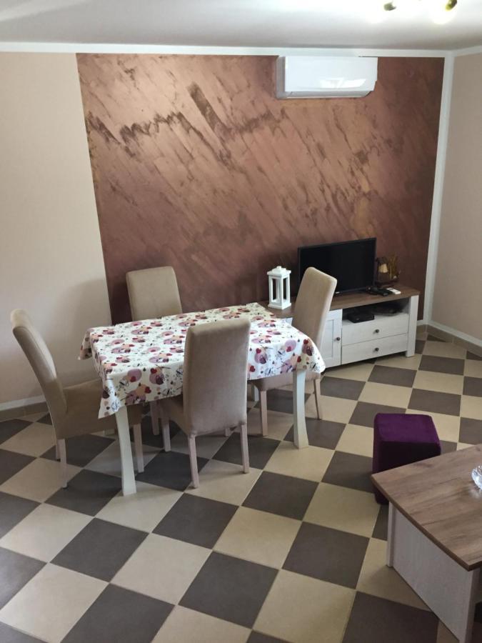 Apartment Elena Tivat Buitenkant foto