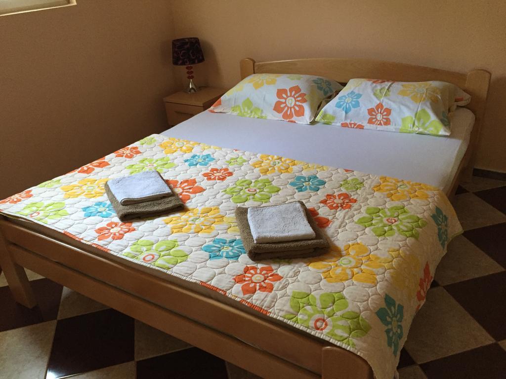 Apartment Elena Tivat Buitenkant foto