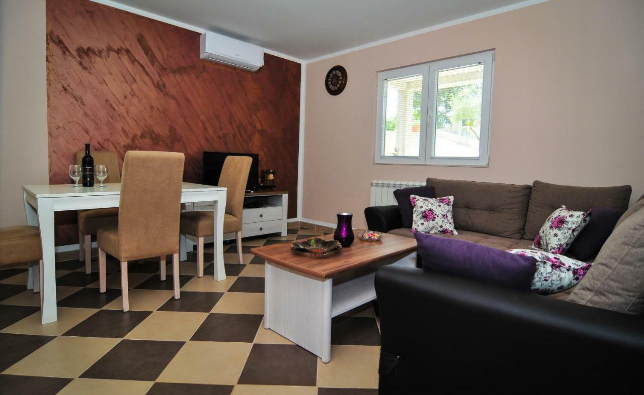 Apartment Elena Tivat Buitenkant foto