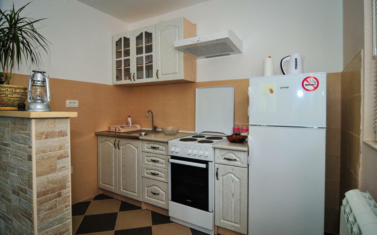 Apartment Elena Tivat Buitenkant foto